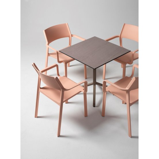 Кресло пластиковое Trill Armchair