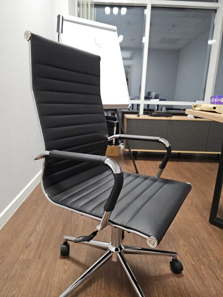 Компьютерное кресло Reus pu white / chrome фото покупателя 30