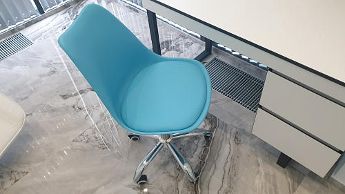 Компьютерное кресло Kolin с подушкой clear / white фото покупателя 470