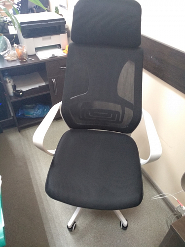 Компьютерное кресло Golem dark gray / white фото покупателя 55
