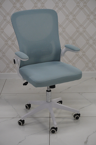 Компьютерное кресло Konfi blue / white из шоурума 2