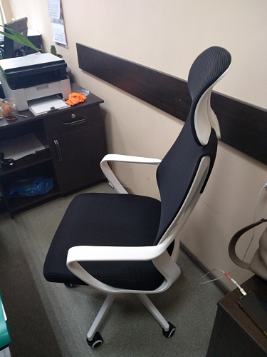 Компьютерное кресло Golem dark gray / white фото покупателя 54