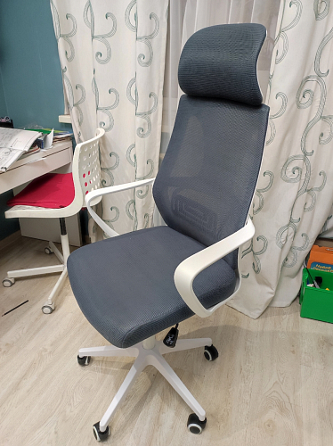 Компьютерное кресло Golem dark gray / white фото покупателя 70