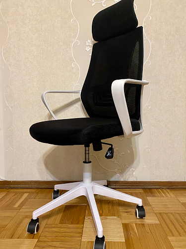 Компьютерное кресло Golem dark gray / white фото покупателя 56