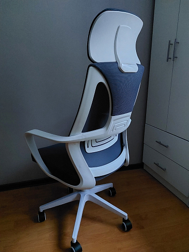 Компьютерное кресло Golem dark gray / white фото покупателя 20