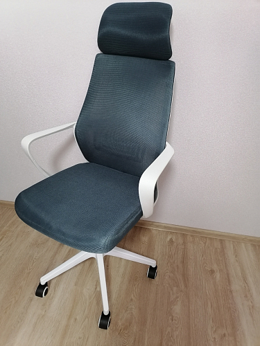 Компьютерное кресло Golem dark gray / white фото покупателя 23